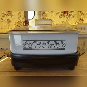 Vintage West Bend 4 Quart Slow Cooker, electric Skillet